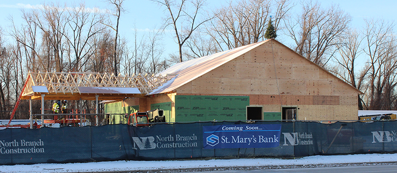 North Branch Construction celebrates topping-off of 3,700 s/f St. Mary’s Bank facility